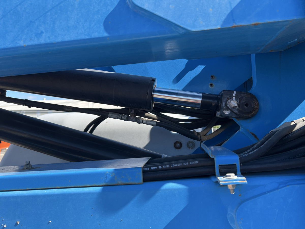 2014 Genie Z-45/25J-15