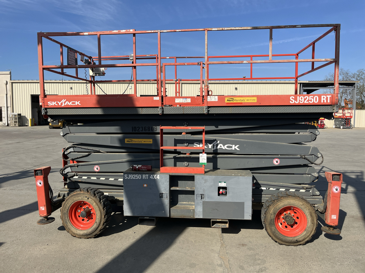 2017 Skyjack SJ9250 RT-8