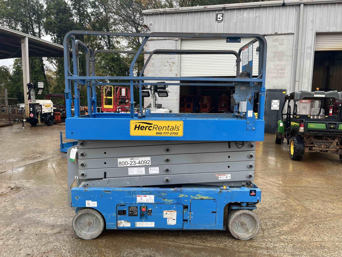 2018 Genie GS-3246