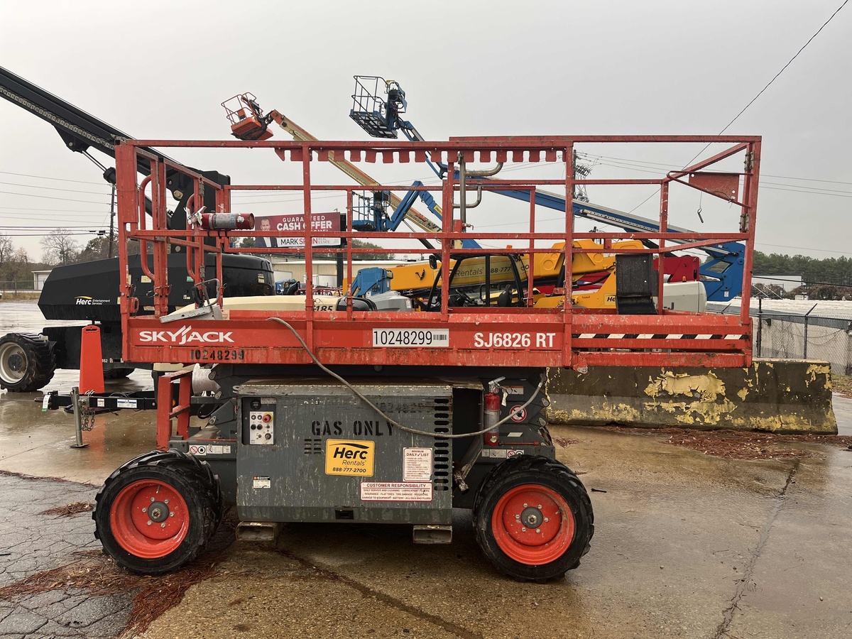 2018 Skyjack SJ-6826RT-2