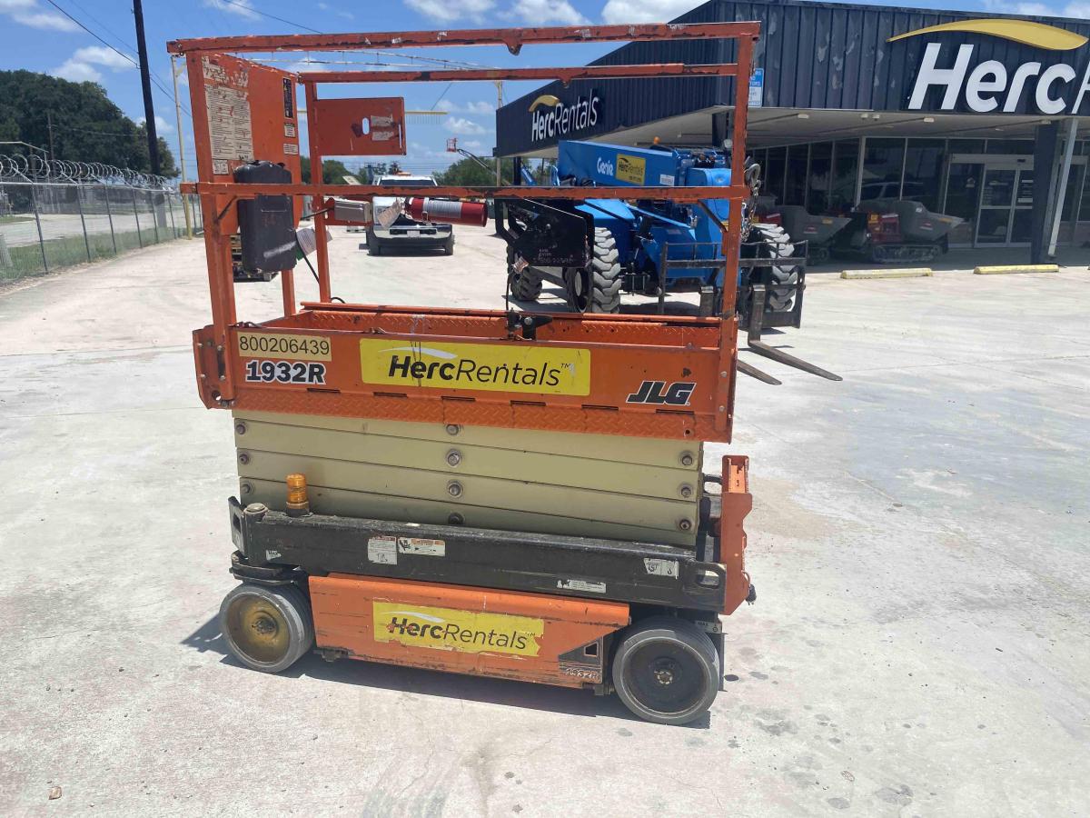 2018 JLG 1932R-5