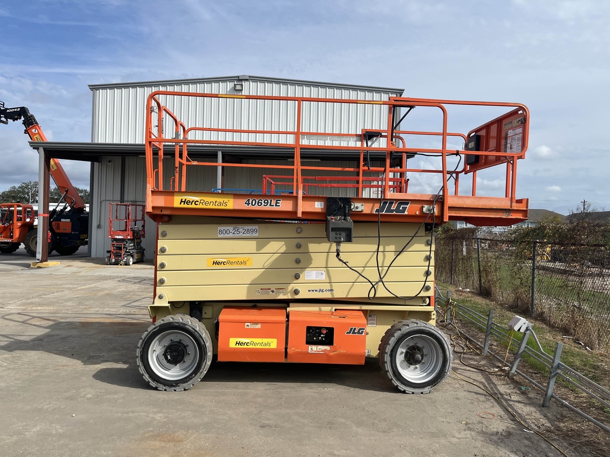 2019 JLG 4069LE-9