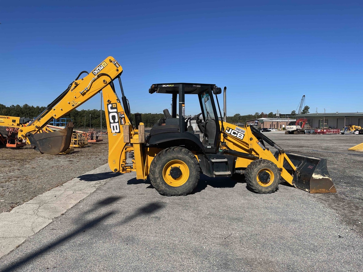 2023 JCB 3CX