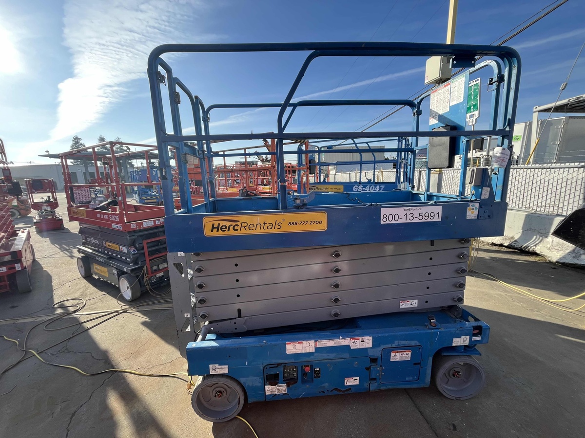 2016 Genie GS-4047