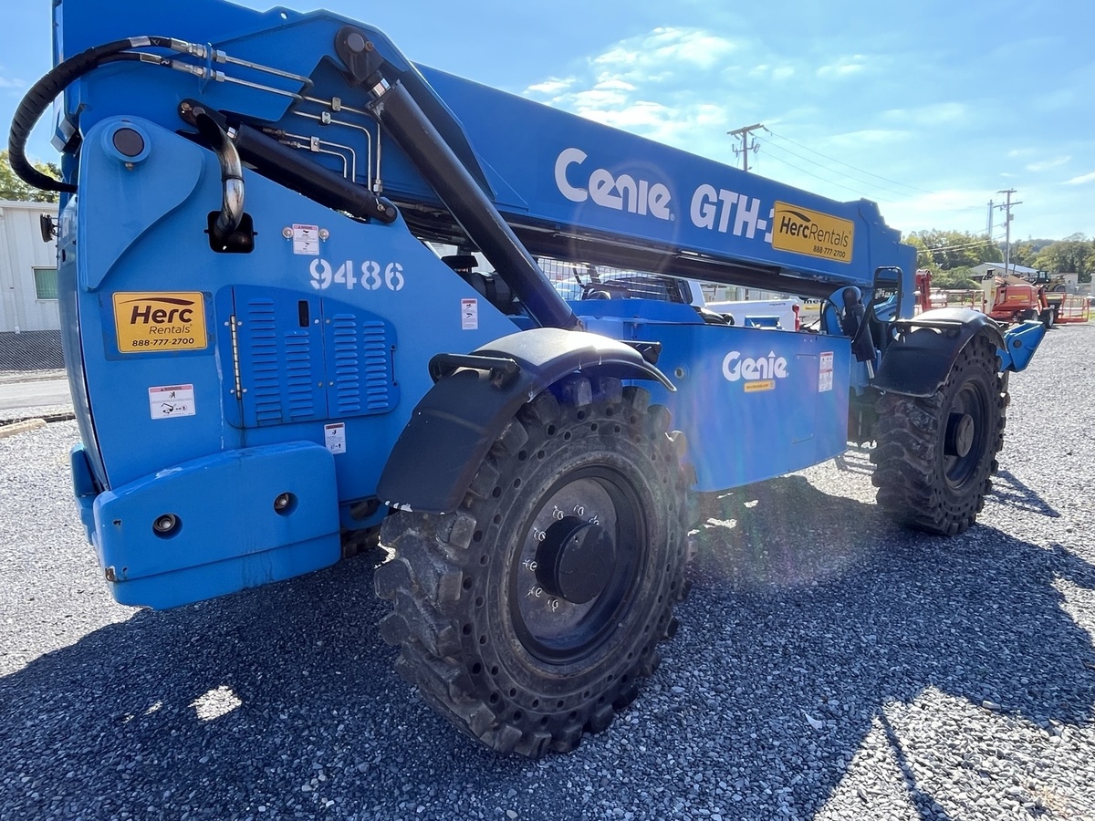 2018 Genie GTH-1056-4