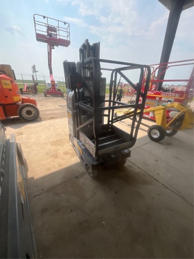 2016 JLG 20MVL-4