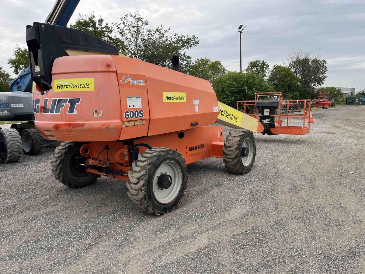 2016 JLG 600S-2