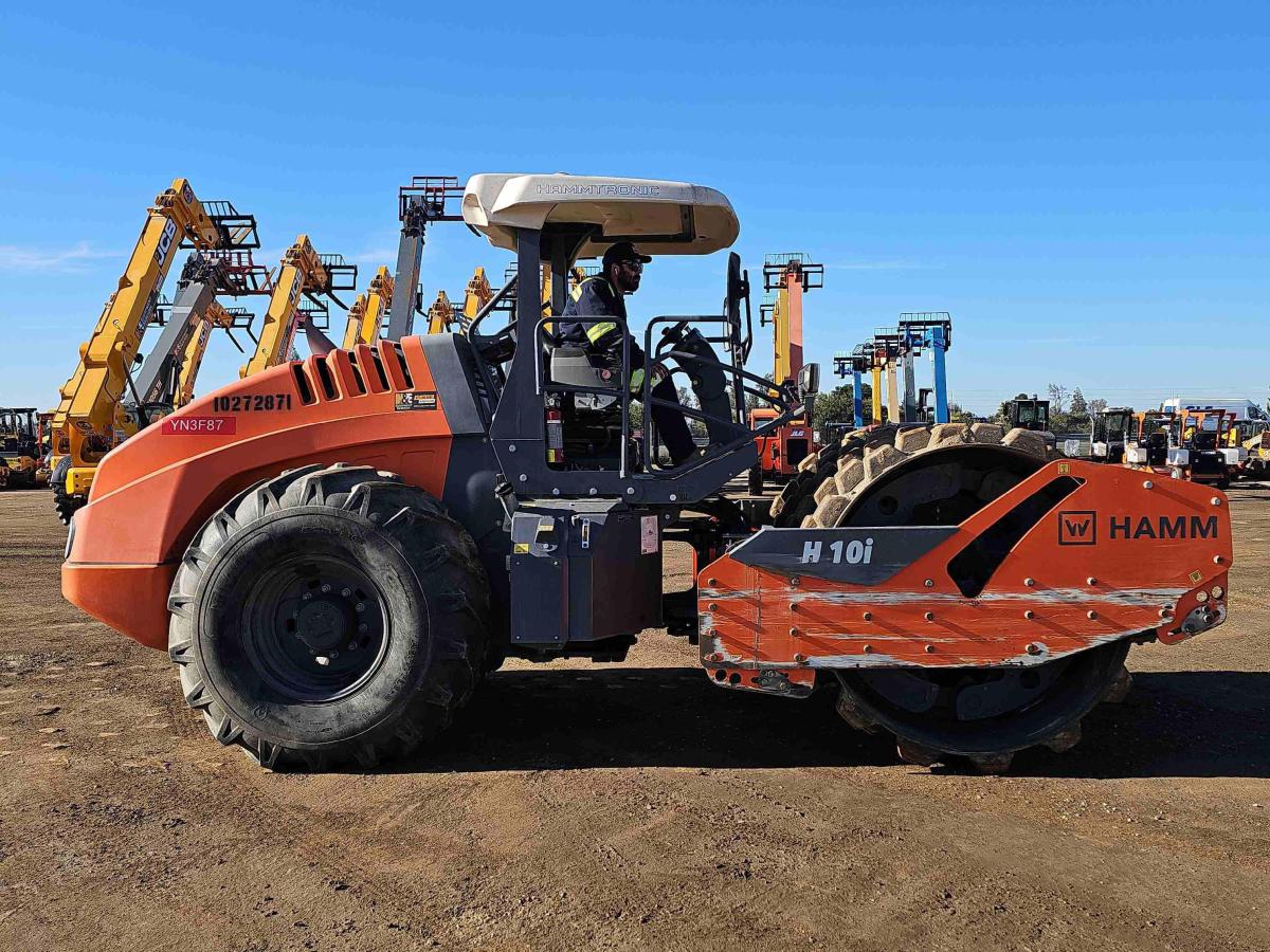 2019 Hamm H10iP