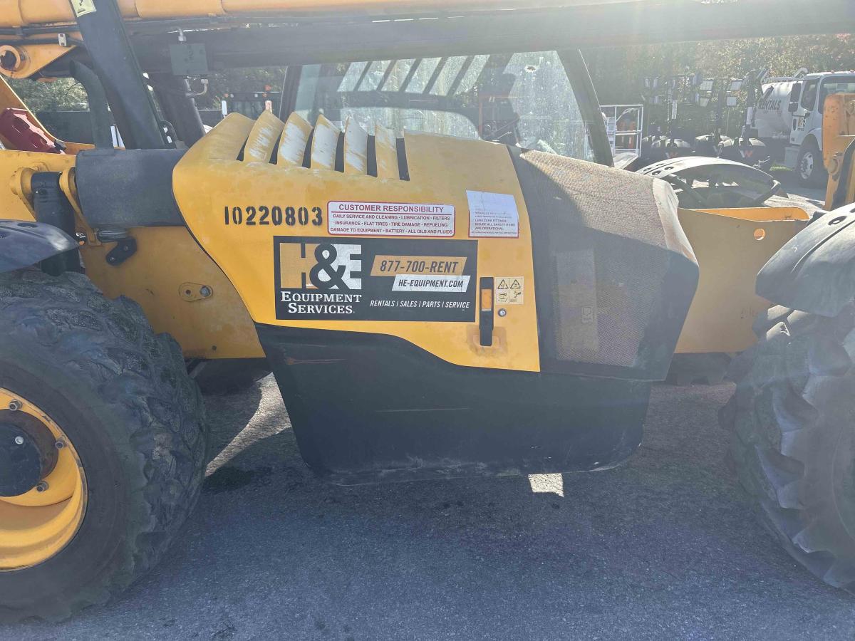 2017 JCB 510-56
