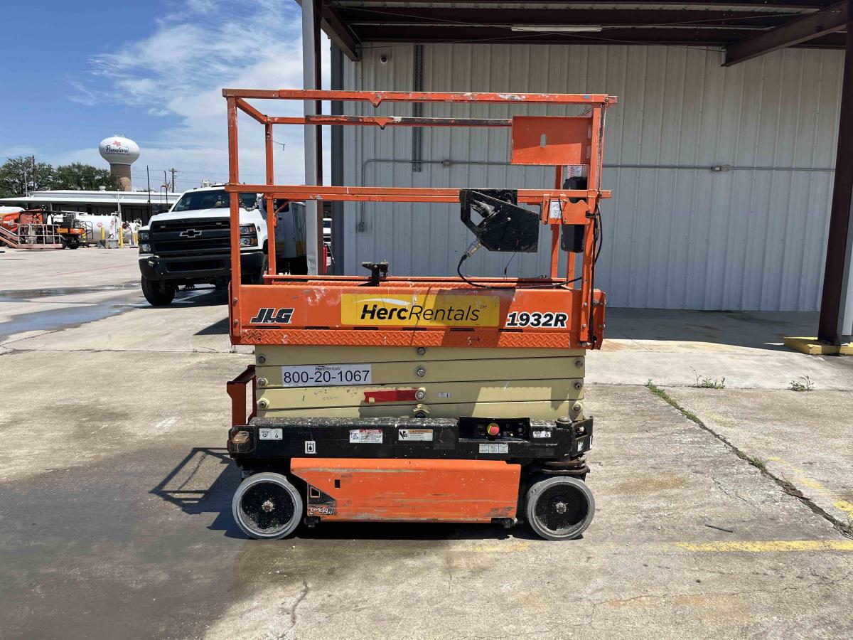 2018 JLG 1932R