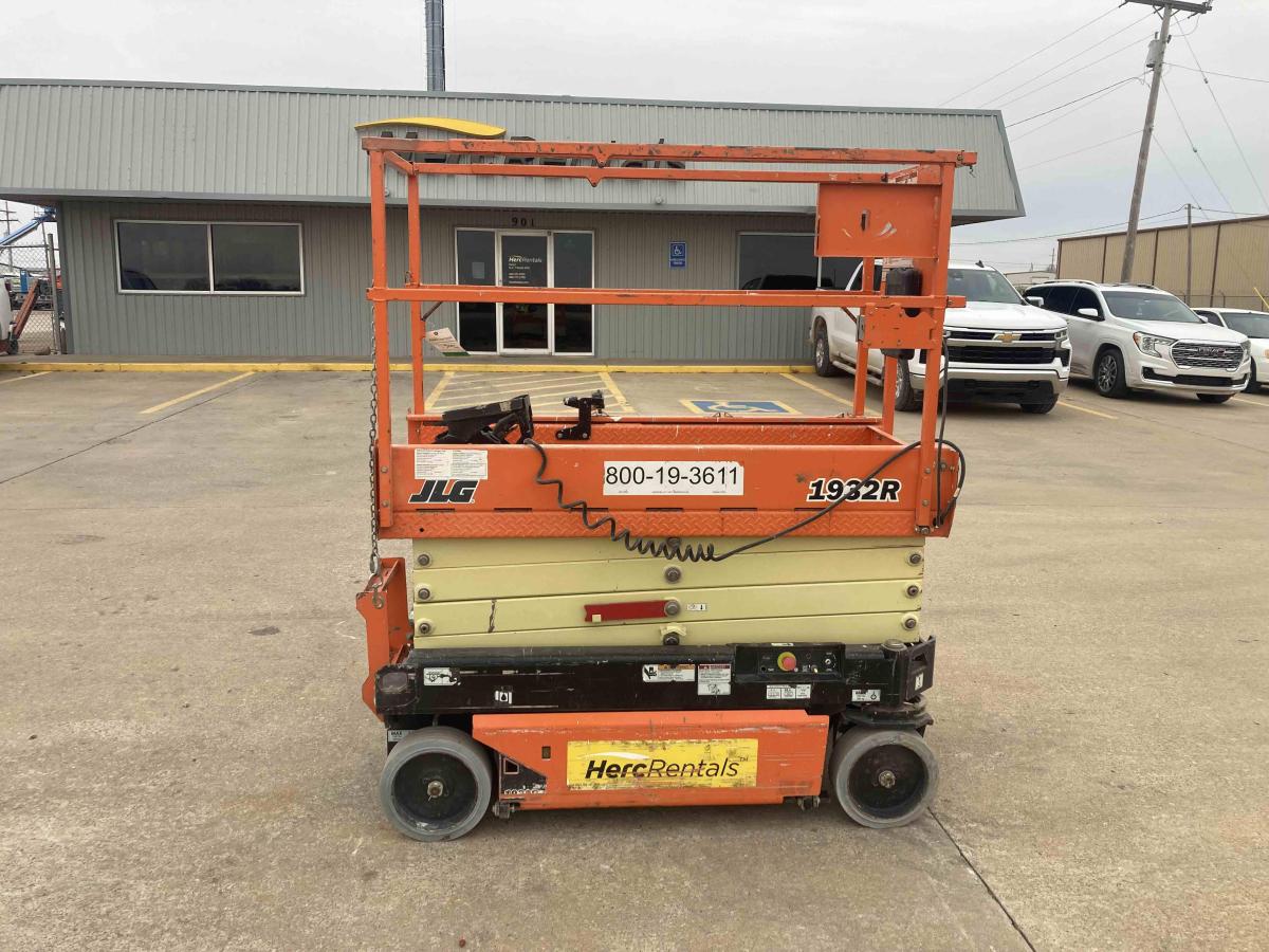 2018 JLG 1932R