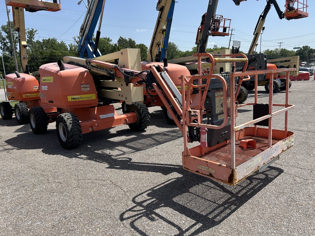 2017 JLG 450AJ-2