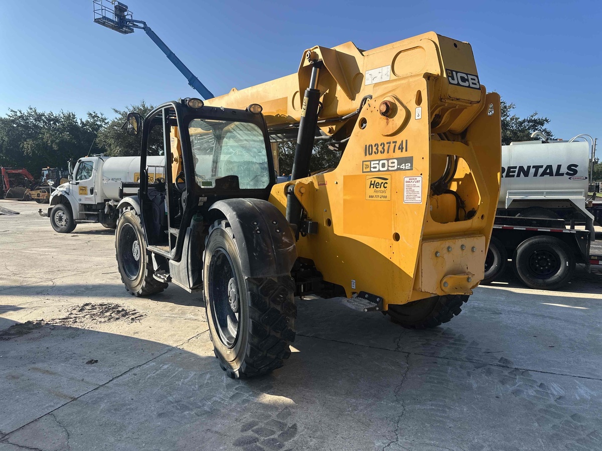 2021 JCB 509-42-7