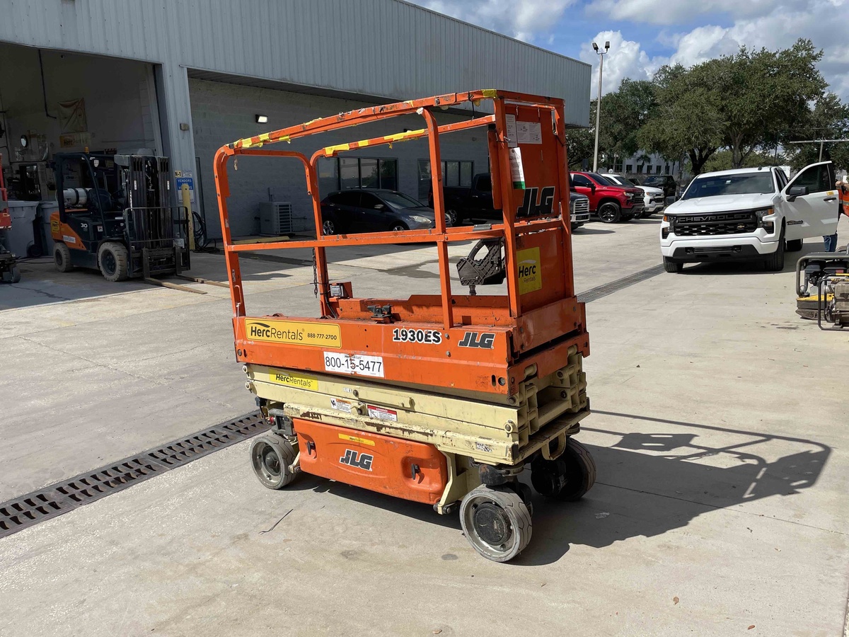 2017 JLG 1930ES-3