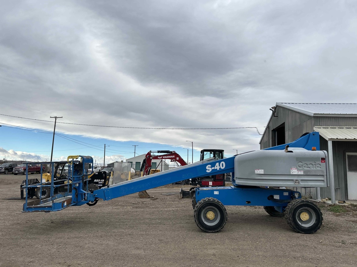 2018 Genie S-40