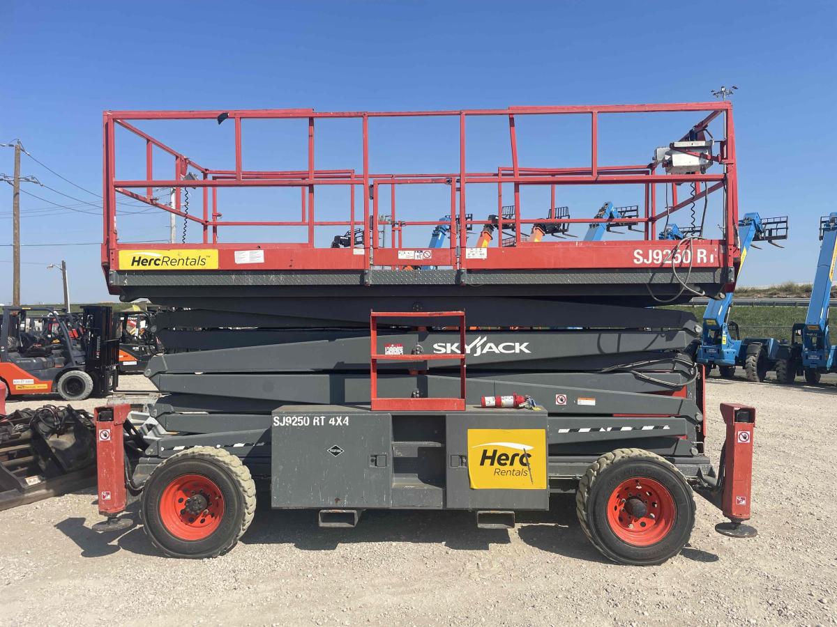 2017 Skyjack SJ9250 RT