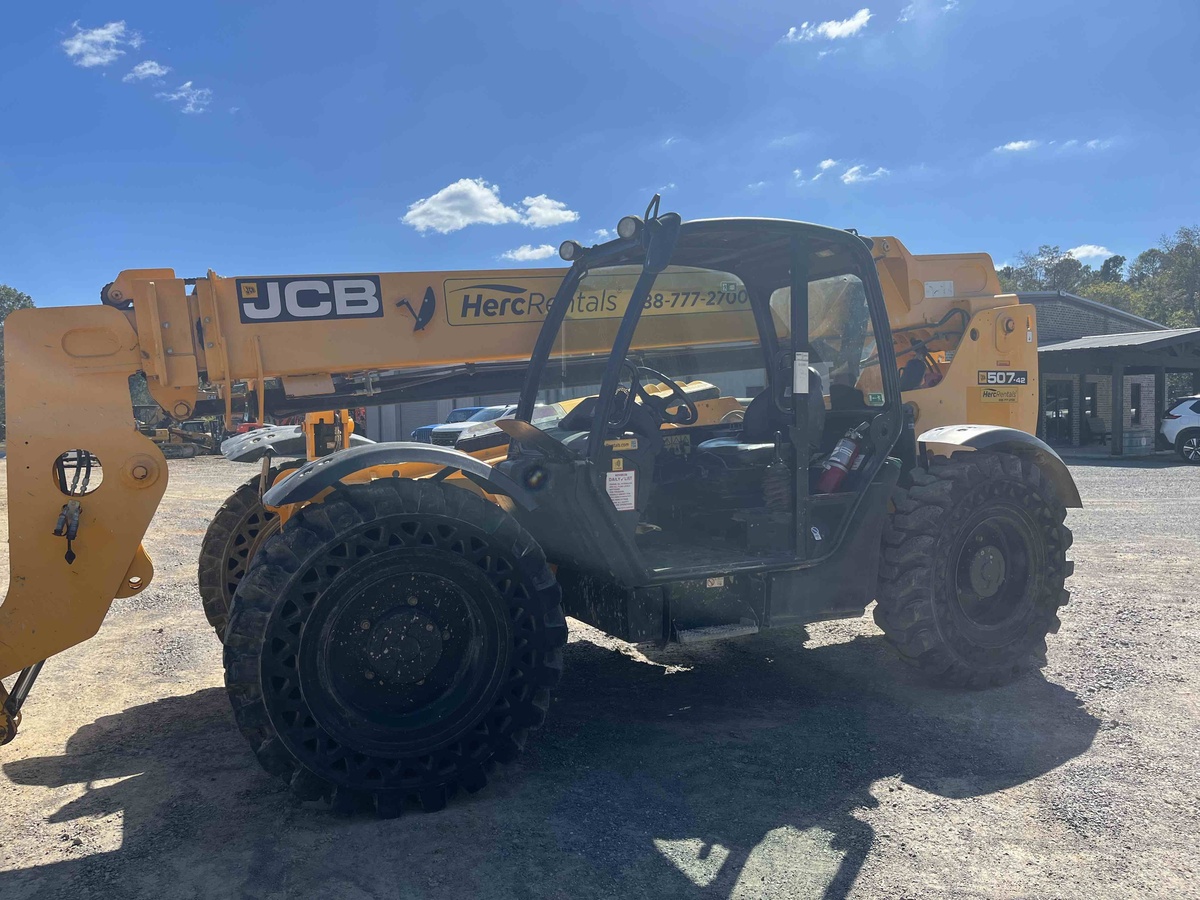 2020 JCB 507-42-1