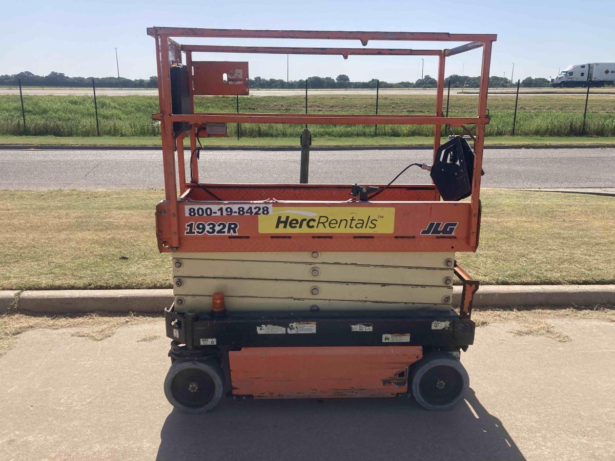 2018 JLG 1932R-5