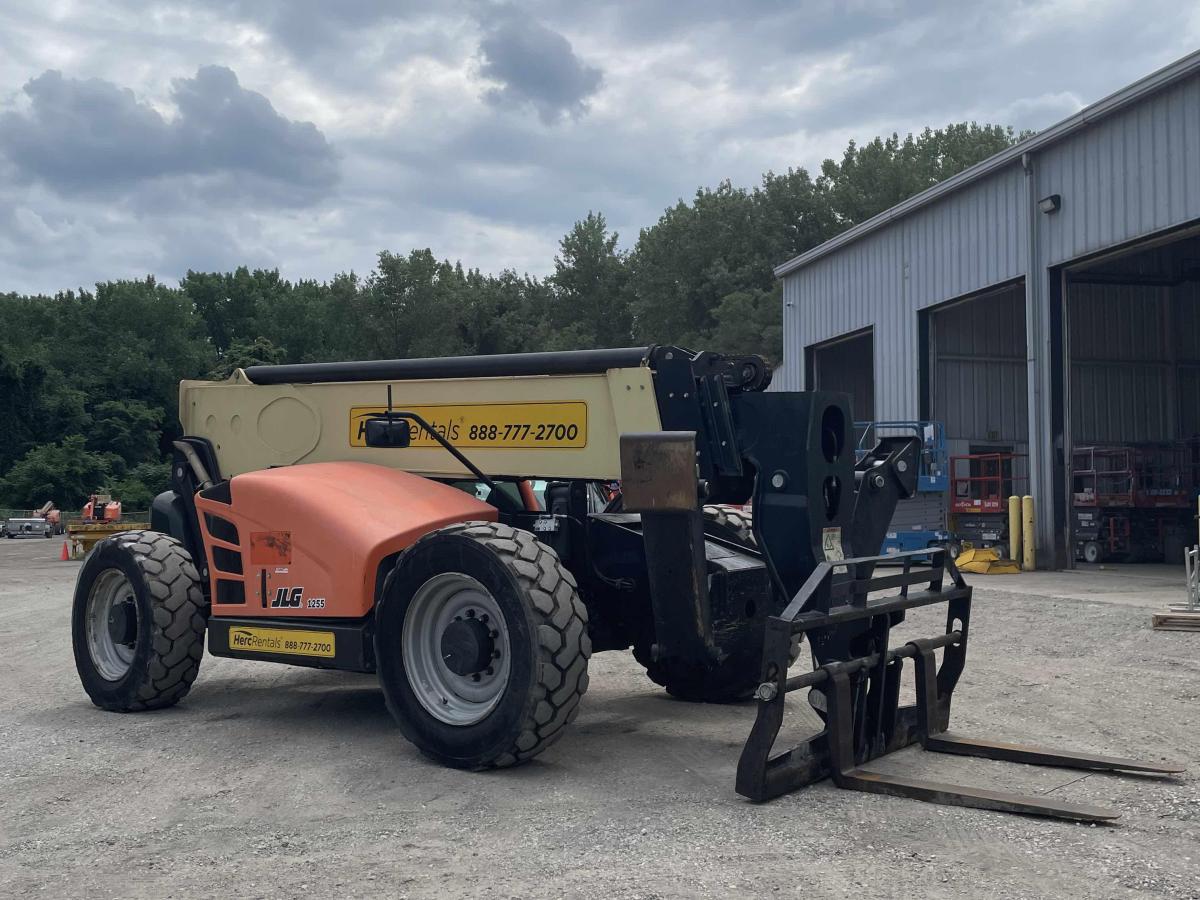 2018 JLG 1255-2