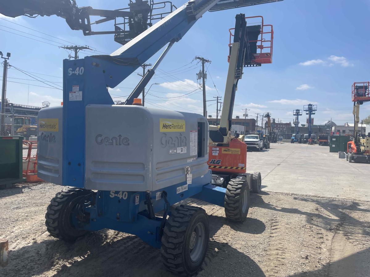 2018 Genie S-40