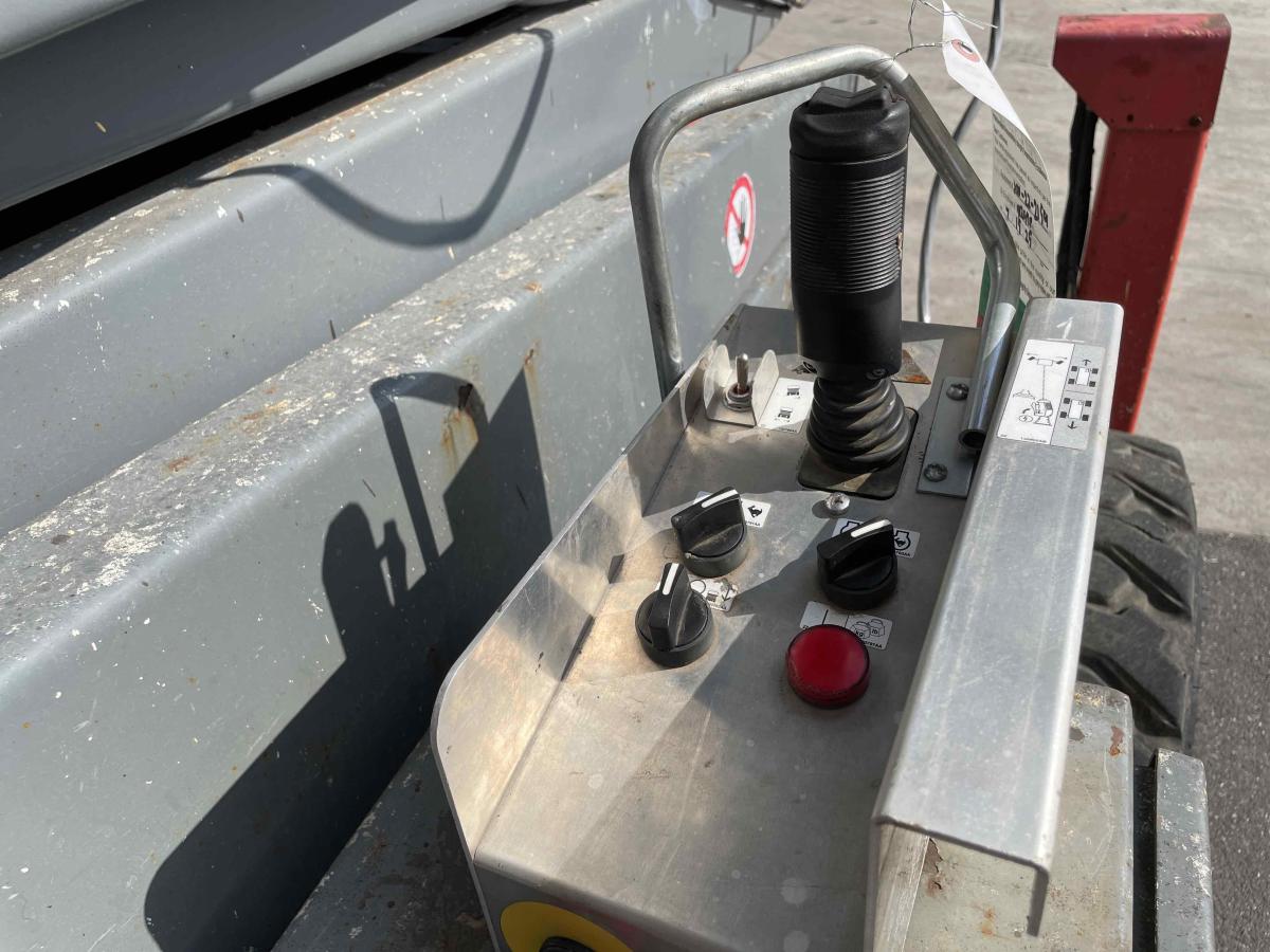 2018 Skyjack SJ9250 RT-8