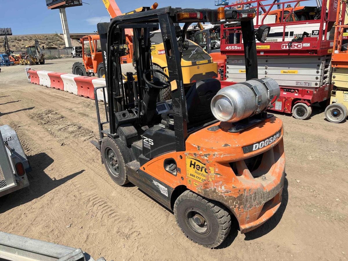 2022 Doosan G25E