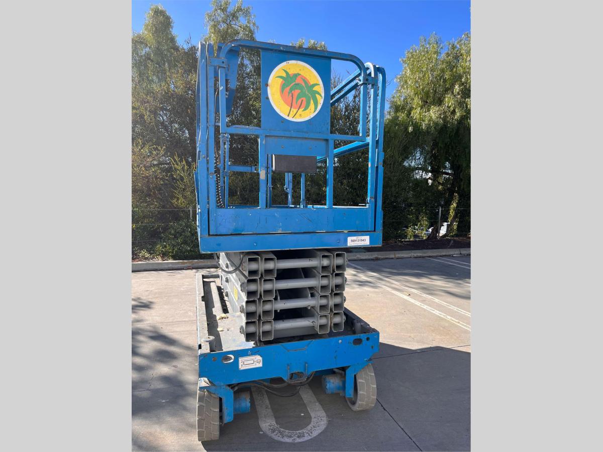 2016 Genie GS-3246