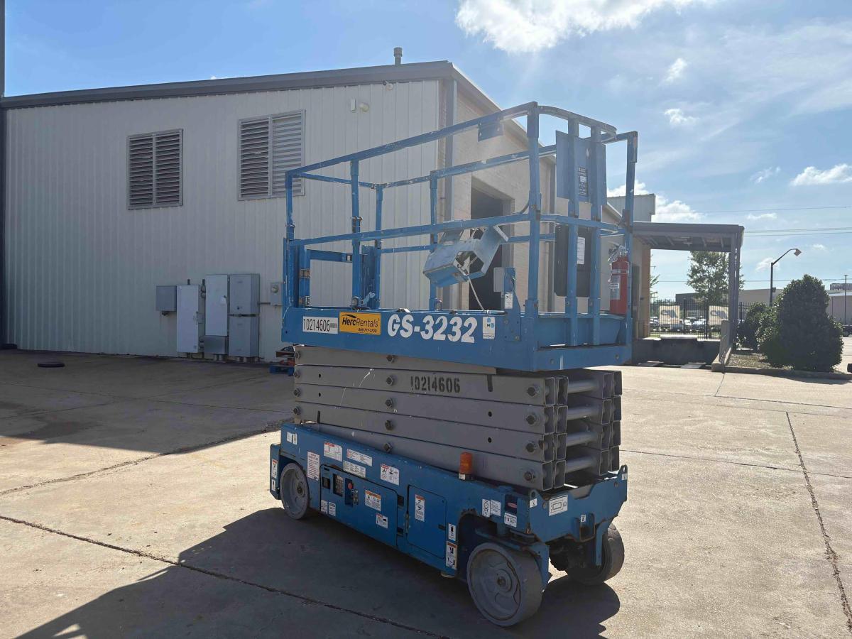 2017 Genie GS-3232-14