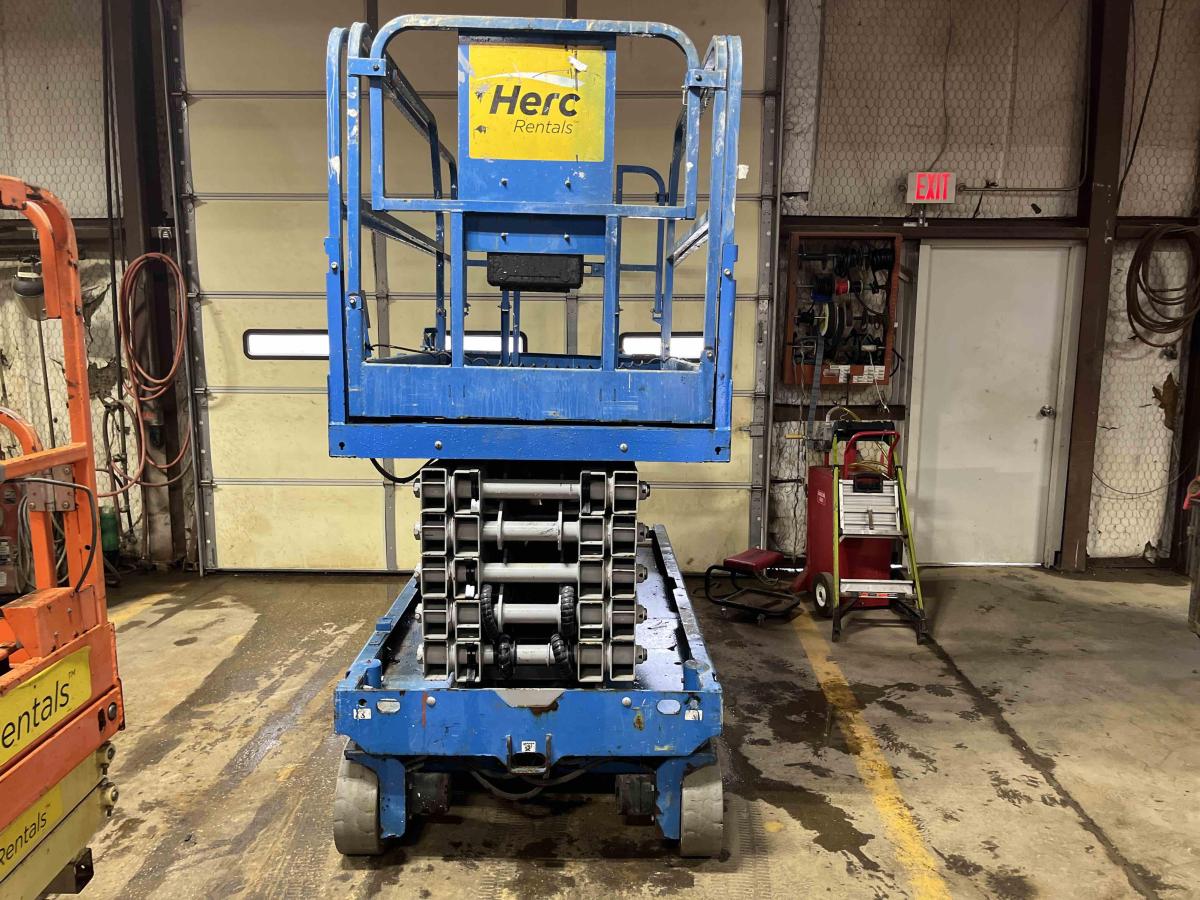 2017 Genie GS-4047
