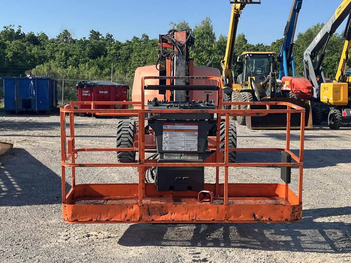 2018 JLG 660SJ-11