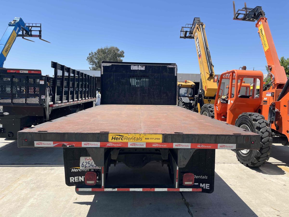 2015 Ford F750-3