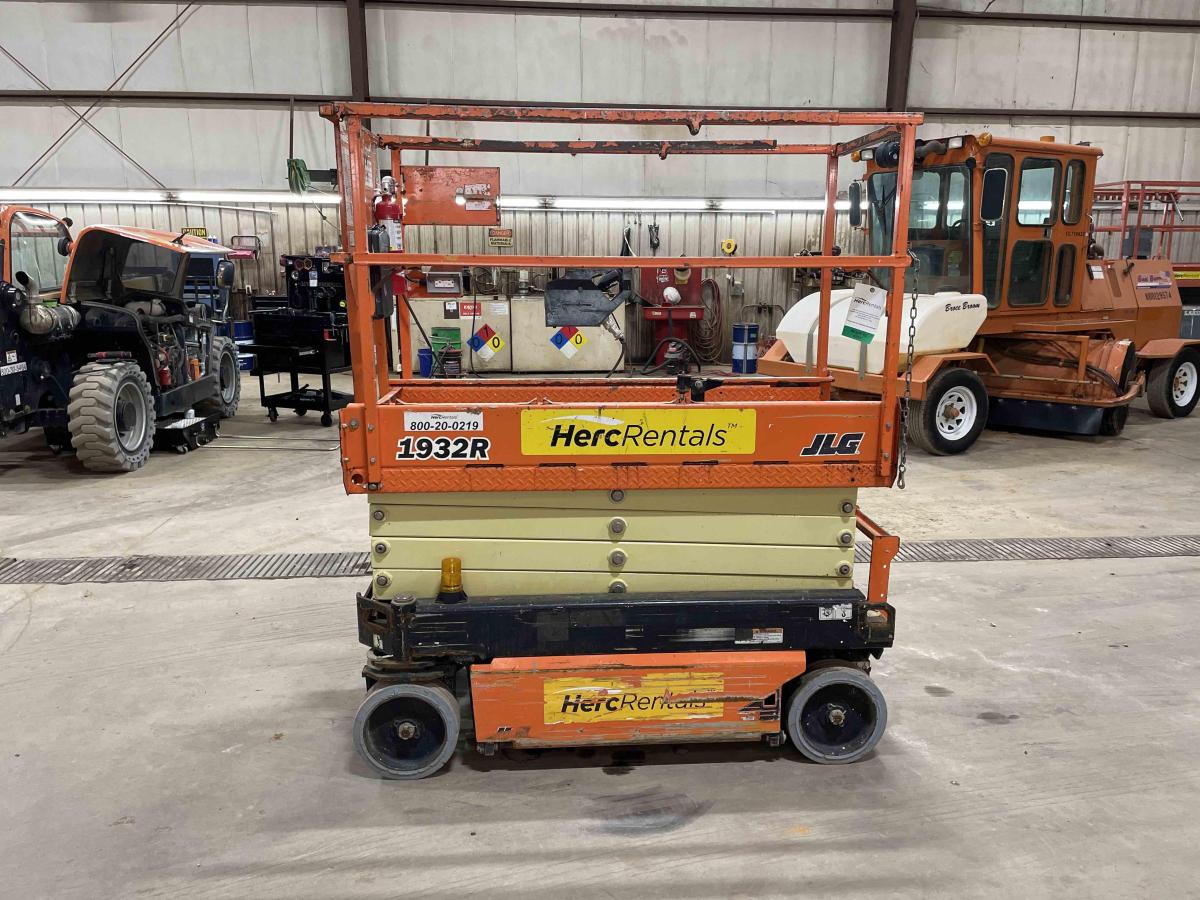 2018 JLG 1932R