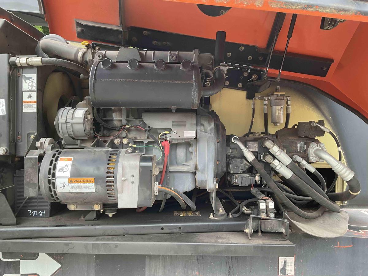 2012 JLG 800AJ-5