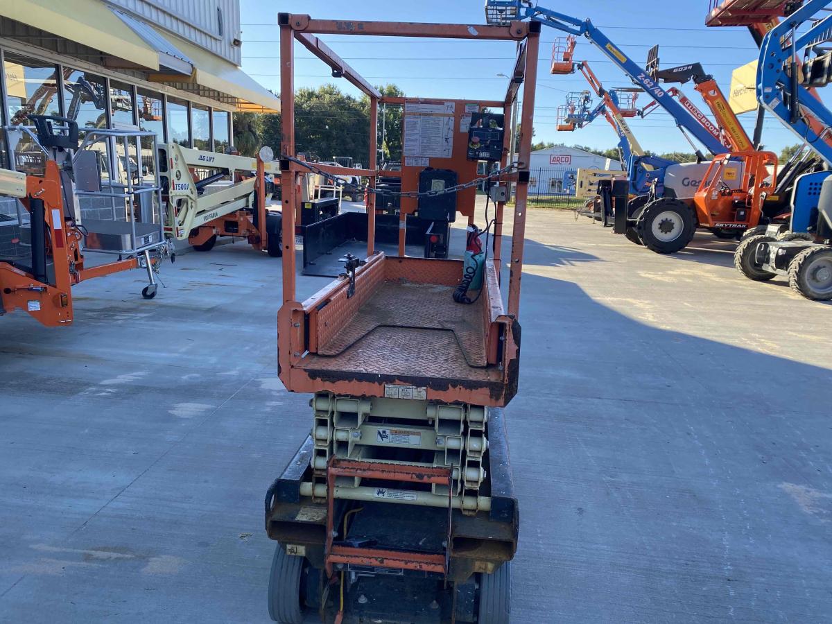 2018 JLG 1932R