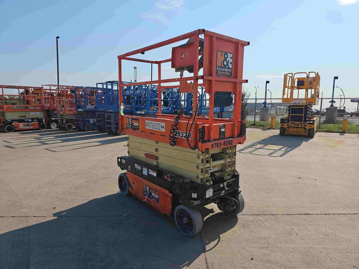 2018 JLG 1932R
