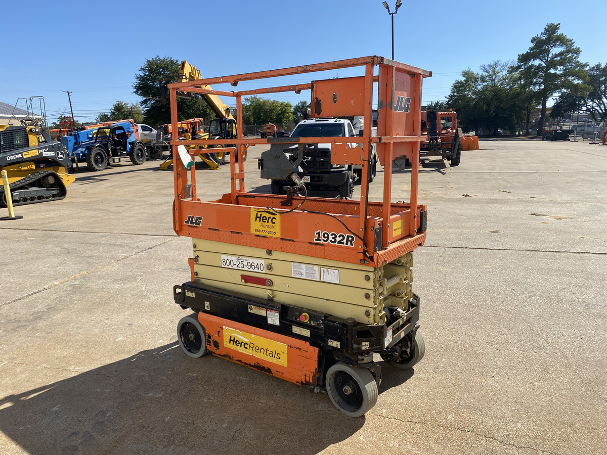 2019 JLG 1932R-5