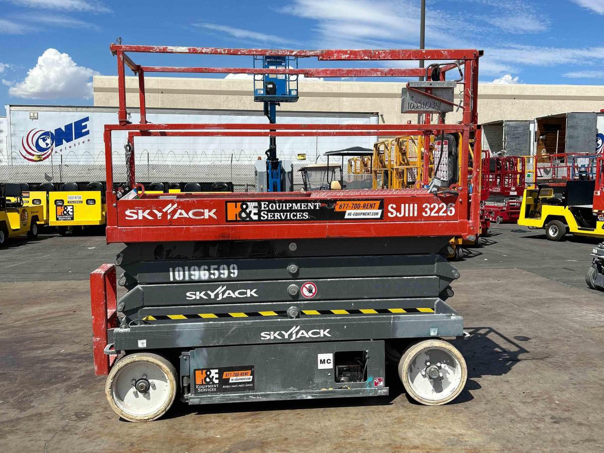 2016 Skyjack SJ3226