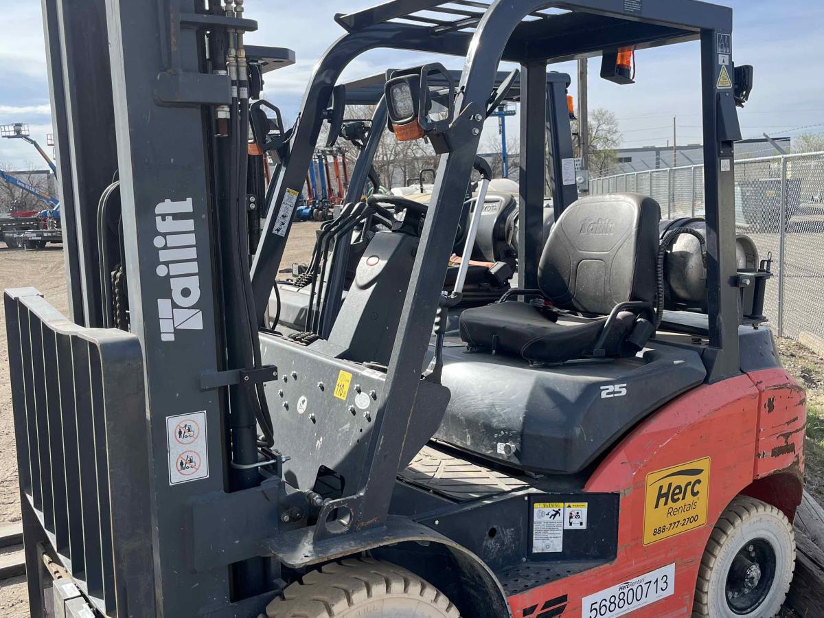 2021 Tailift FG25P