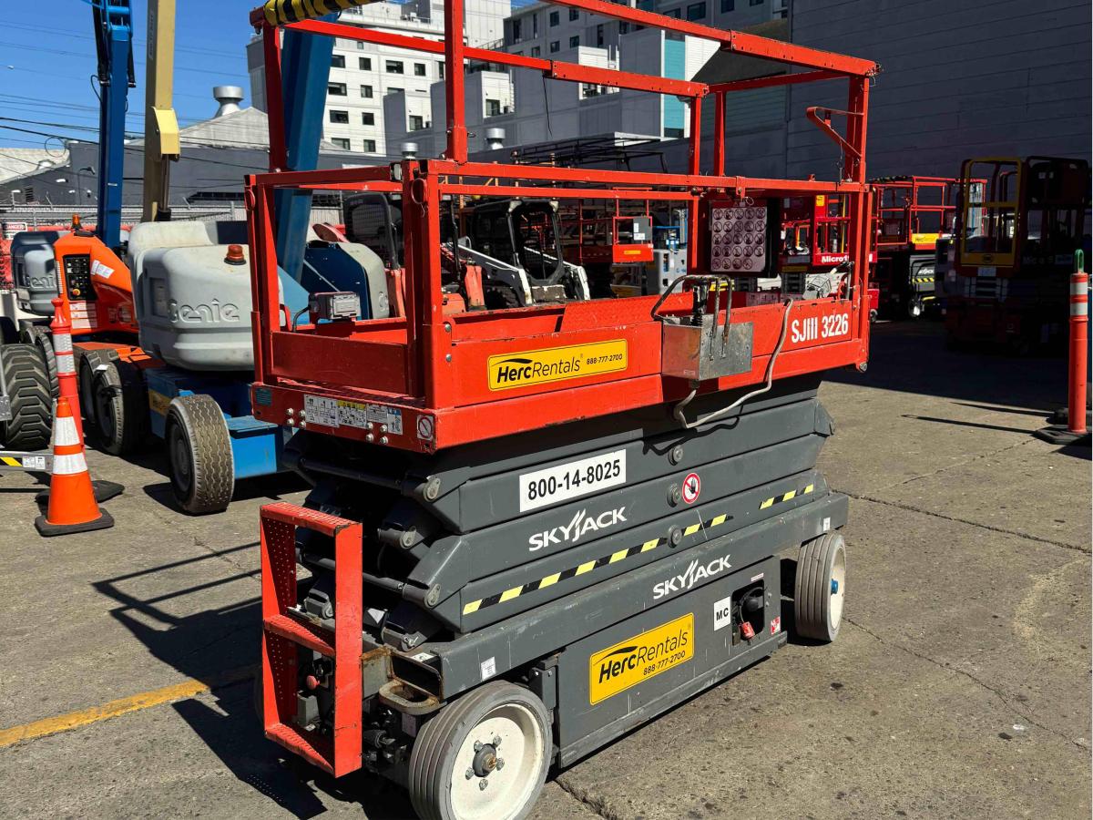 2017 Skyjack SJ3226
