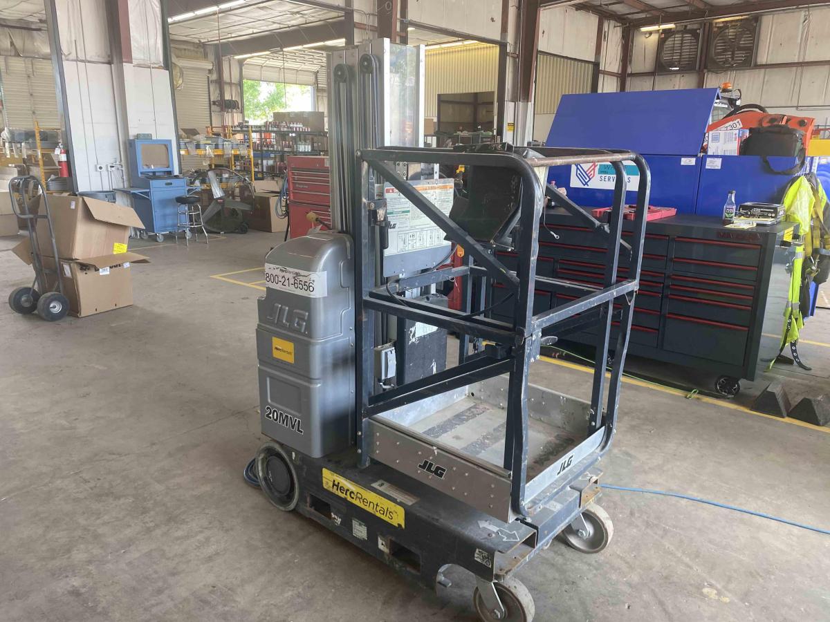 2018 JLG 20MVL