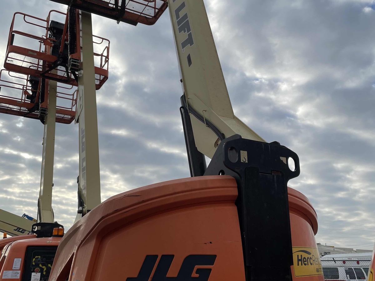 2018 JLG 460SJ-3