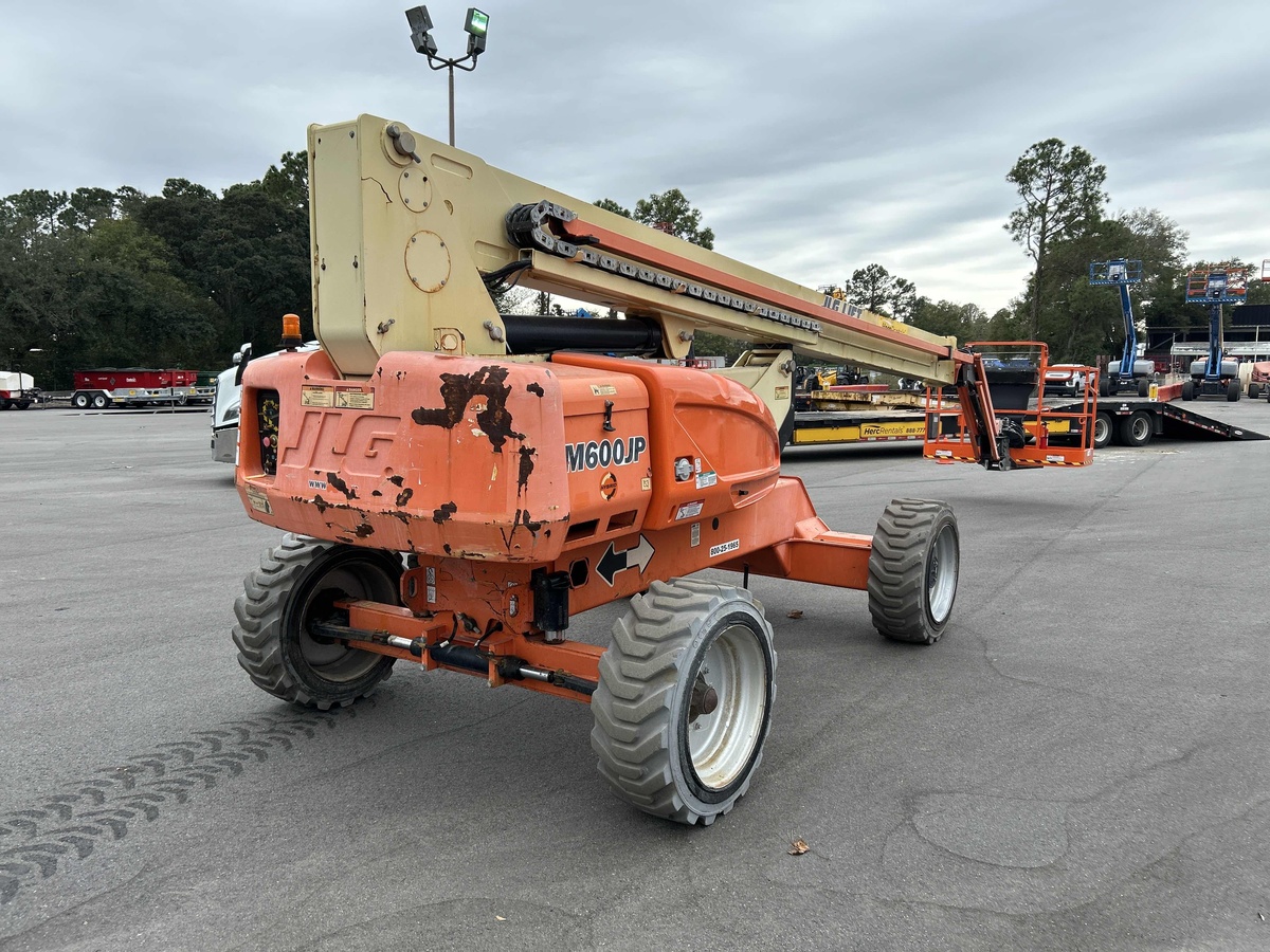 2019 JLG M600JP-4