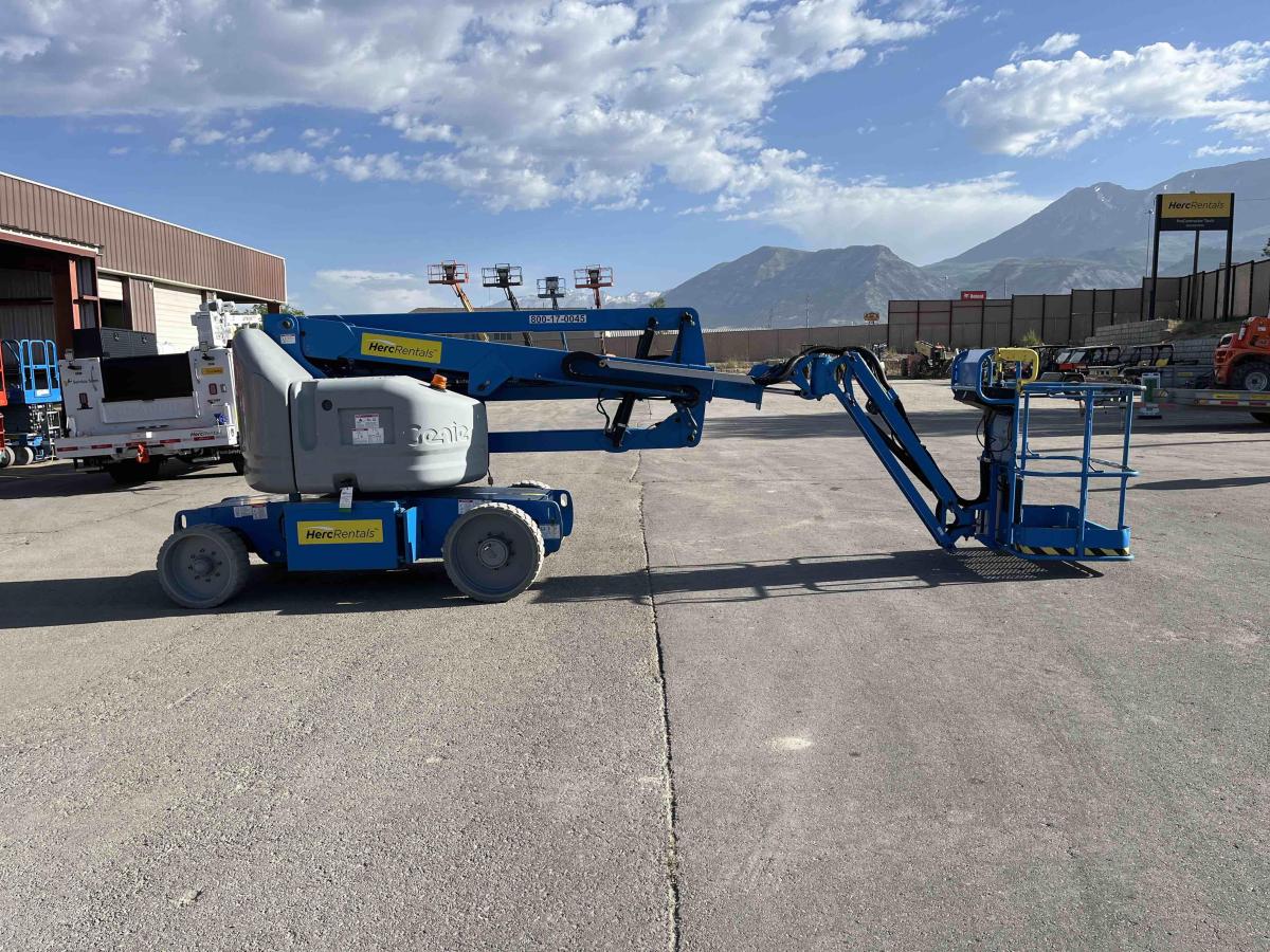 2017 Genie Z-40/23 N