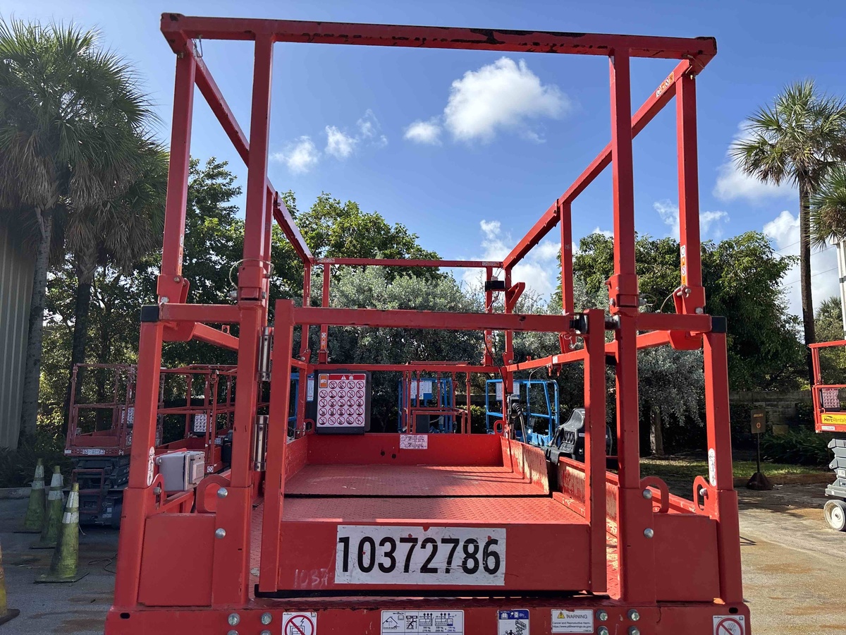 2022 Skyjack SJ4740-8