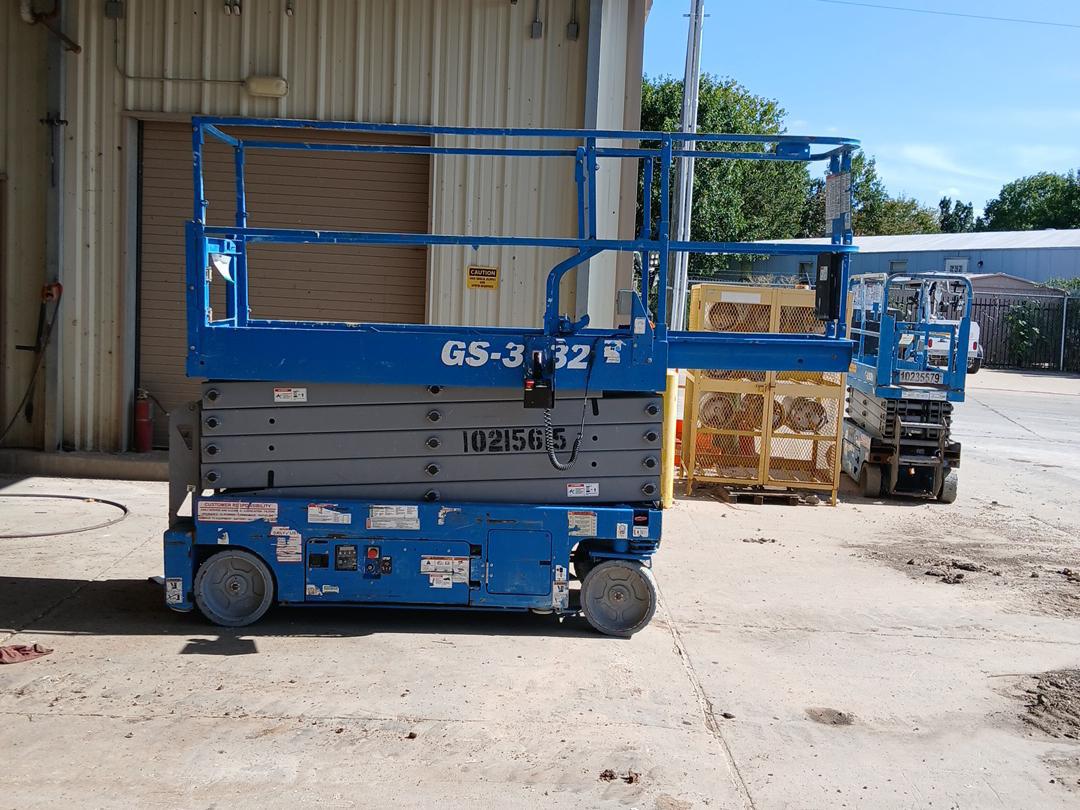 2017 Genie GS-3232
