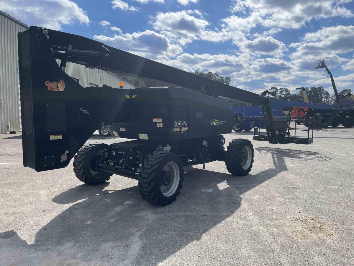 2016 JLG 800AJ