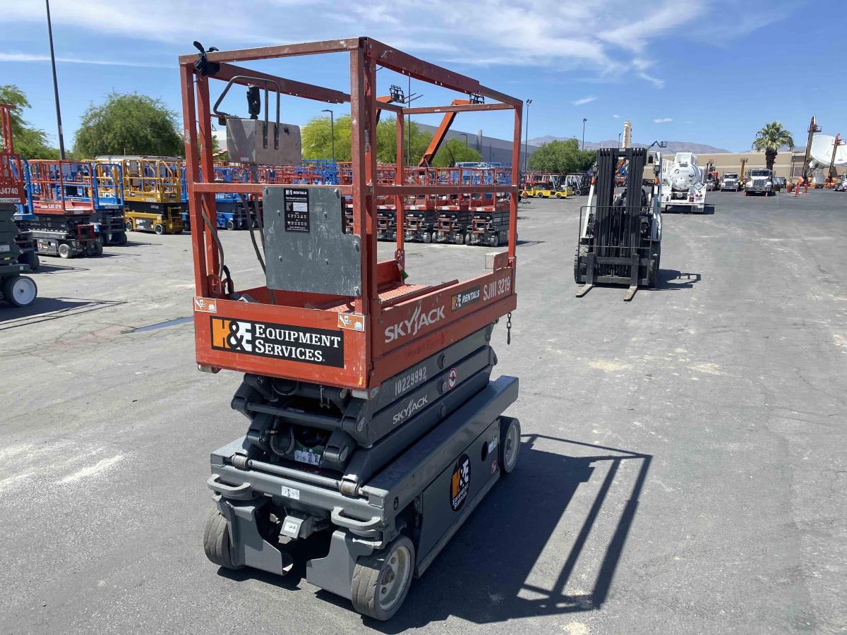 2017 Skyjack SJ3219