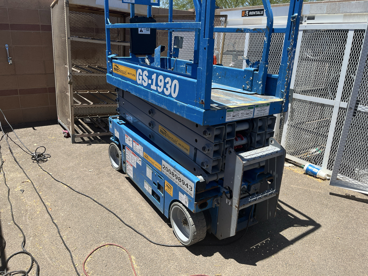 2019 Genie GS-1930