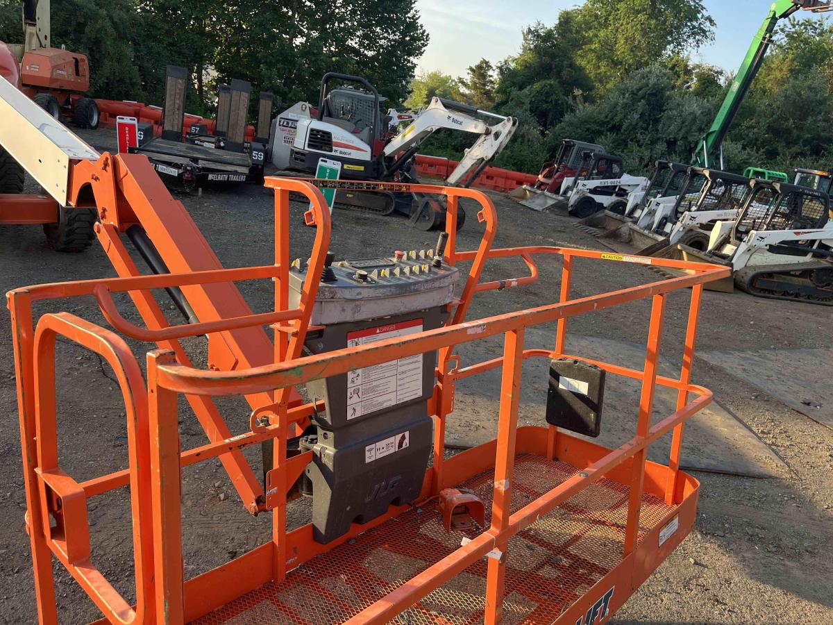 2014 JLG 460SJ