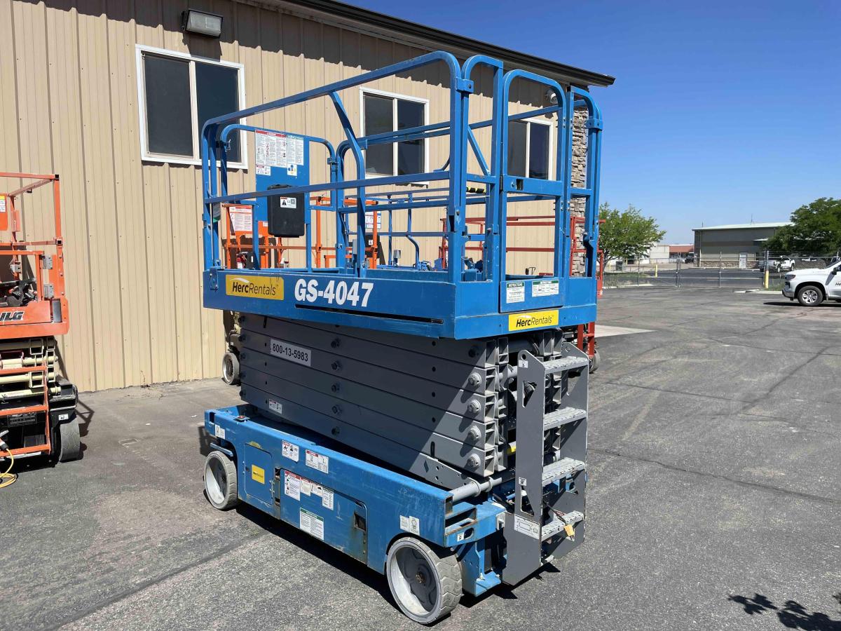 2016 Genie GS-4047